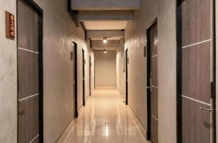 Hostel Buri *
